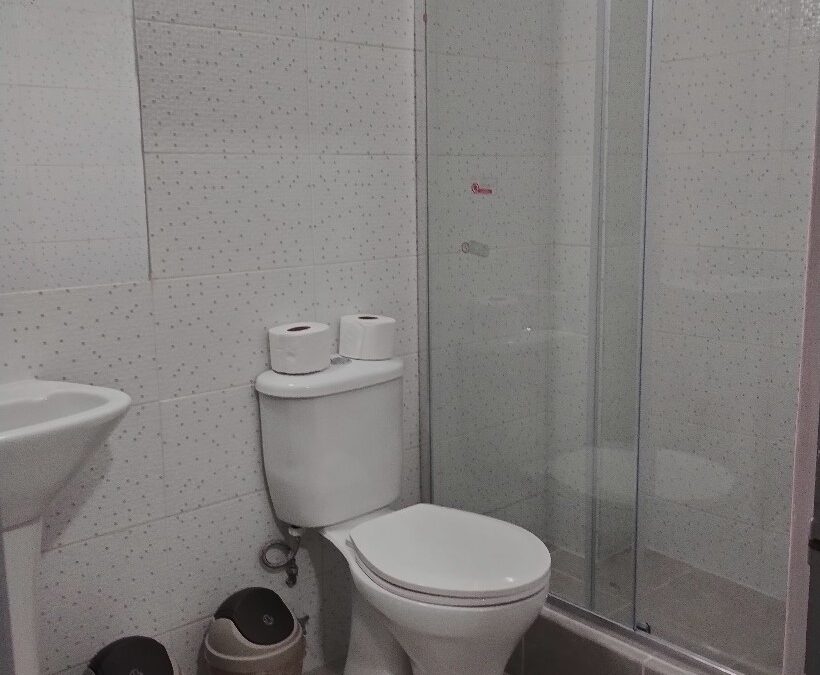 Remodelación dormitorios y baños hotel Libertad Iquique mayo 2024