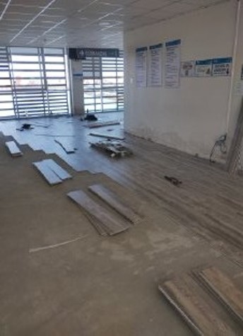 Instalación piso vinílico Ilustre municipalidad de Iquique febrero 2024